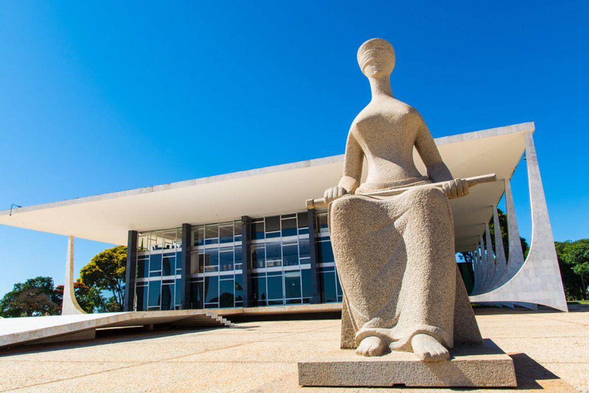 A votação vai até 19h em todo o Brasil