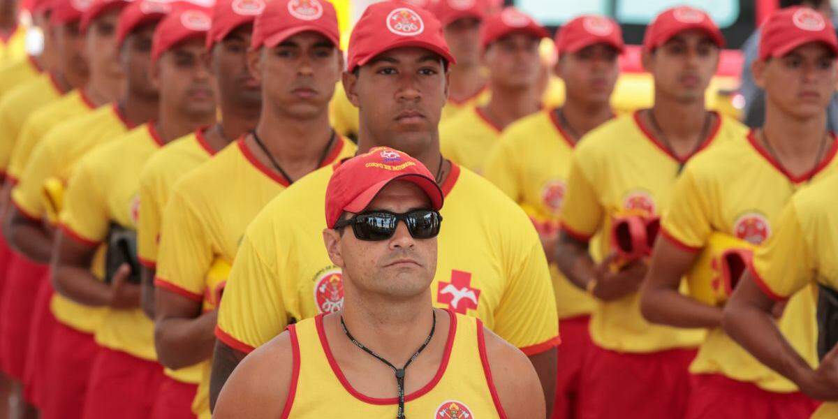 Reforço tem como objetivo principal intensificar as ações de prevenção e salvamento na orla de Praia Grande durante a Operação Verão