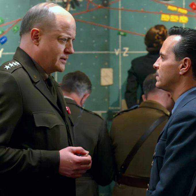 Brendan Fraser e Andrew Scott protagonizam drama tenso em Pressão