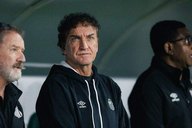 Cuca projeta jogo difícil contra o Galo, mas confia na força do grupo para o Santos avançar na Copa Sul-Americana