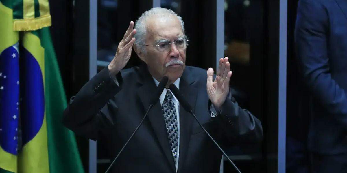 Ex-presidente José Sarney é internado com quadro de pneumonia no Maranhão