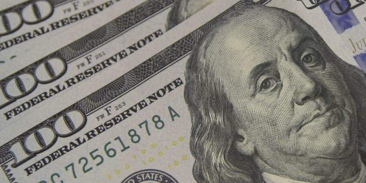 Expectativas do mercado financeiro para a cotação do dólar no fim de 2026 continuou em R$ 5,20 pela 13ª semana seguida
