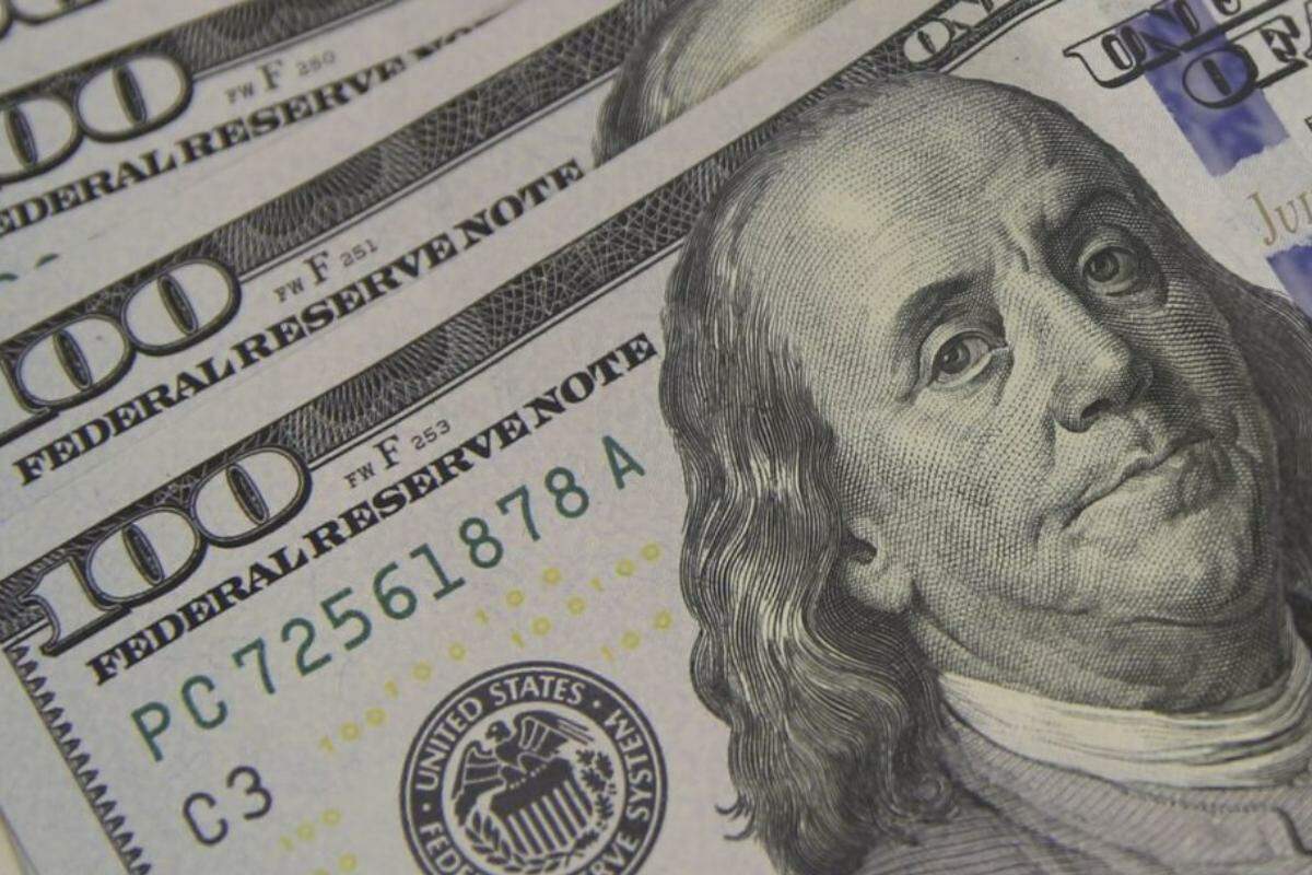 Expectativas do mercado financeiro para a cotação do dólar no fim de 2026 continuou em R$ 5,20 pela 13ª semana seguida