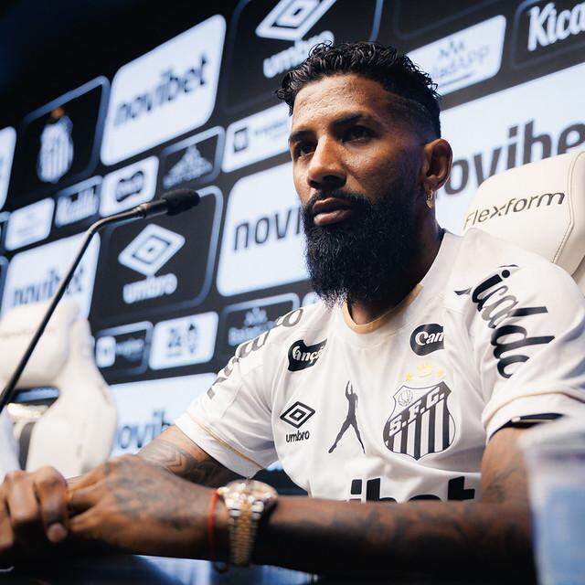 Com dez títulos na carreira, Rodinei voltou da Grécia com a expectativa de também ser campeão no Santos