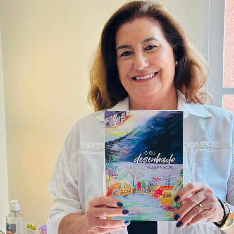 Autora desenvolveu uma forma autodidata de produção das artes