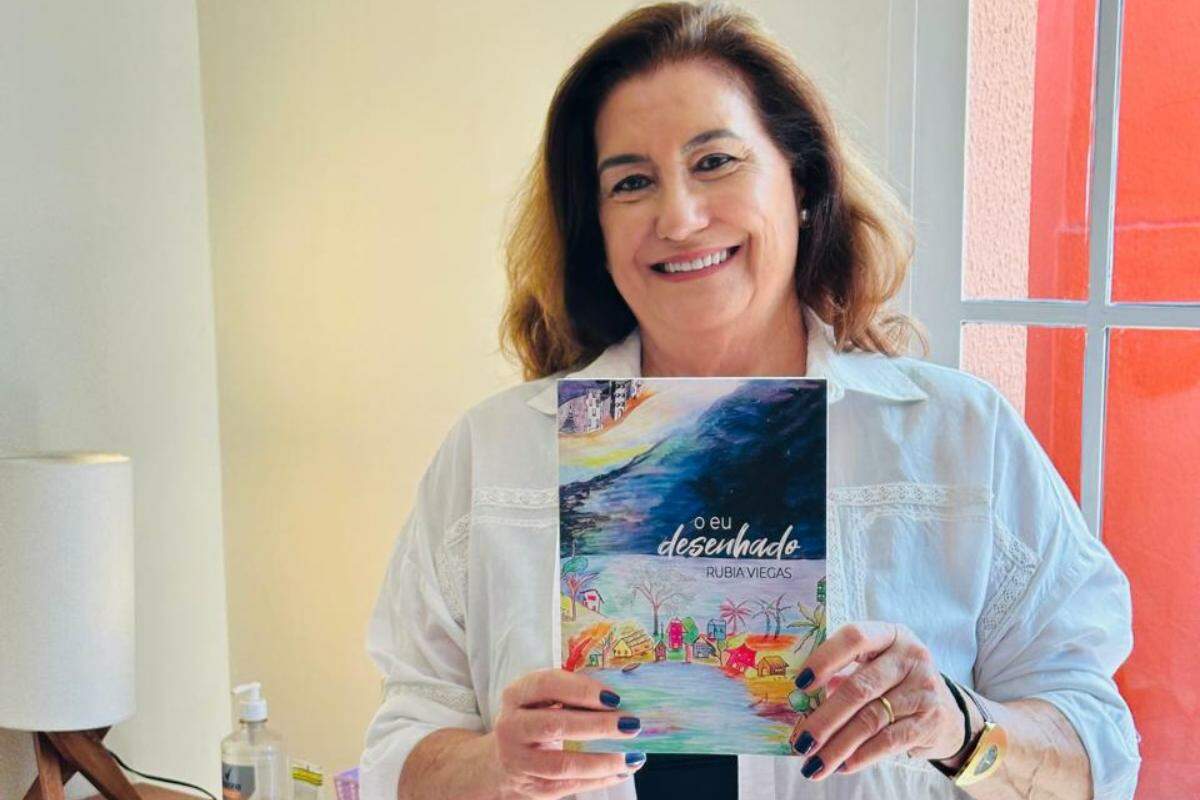 Autora desenvolveu uma forma autodidata de produção das artes