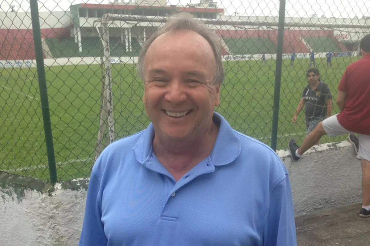 Xaxá no estádio Ulrico Mursa, onde começou no futebol profissional