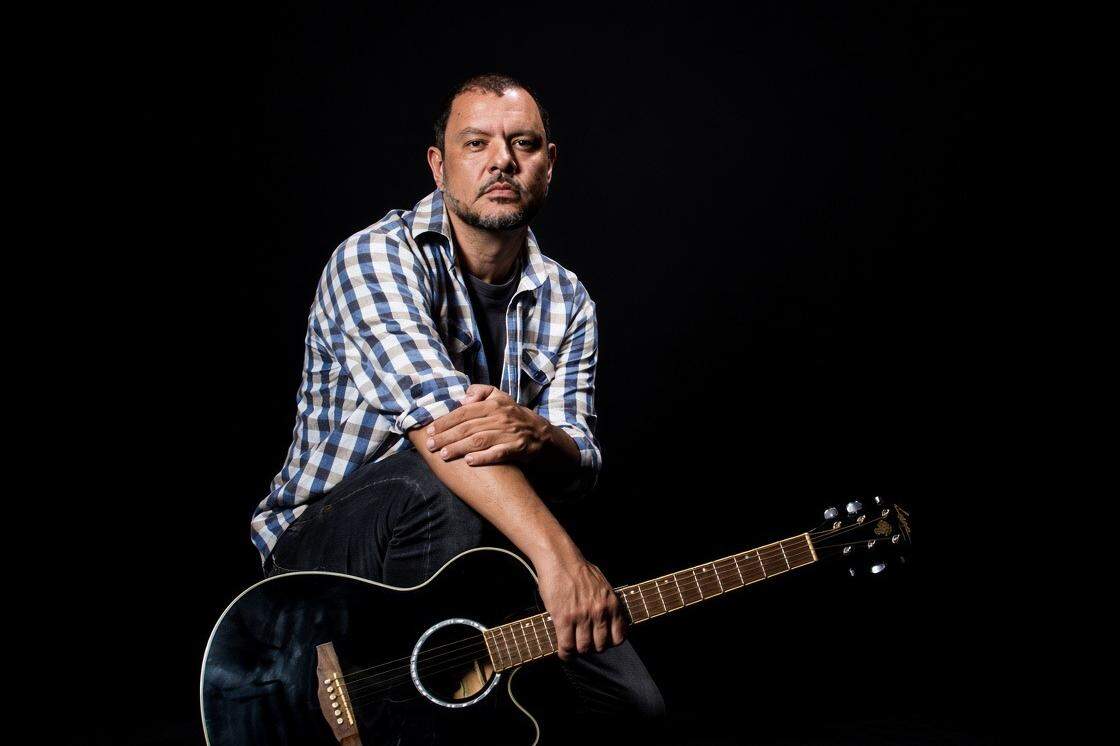 André Ribeiro reúne solos de Vedder e clássicos do Pearl Jam