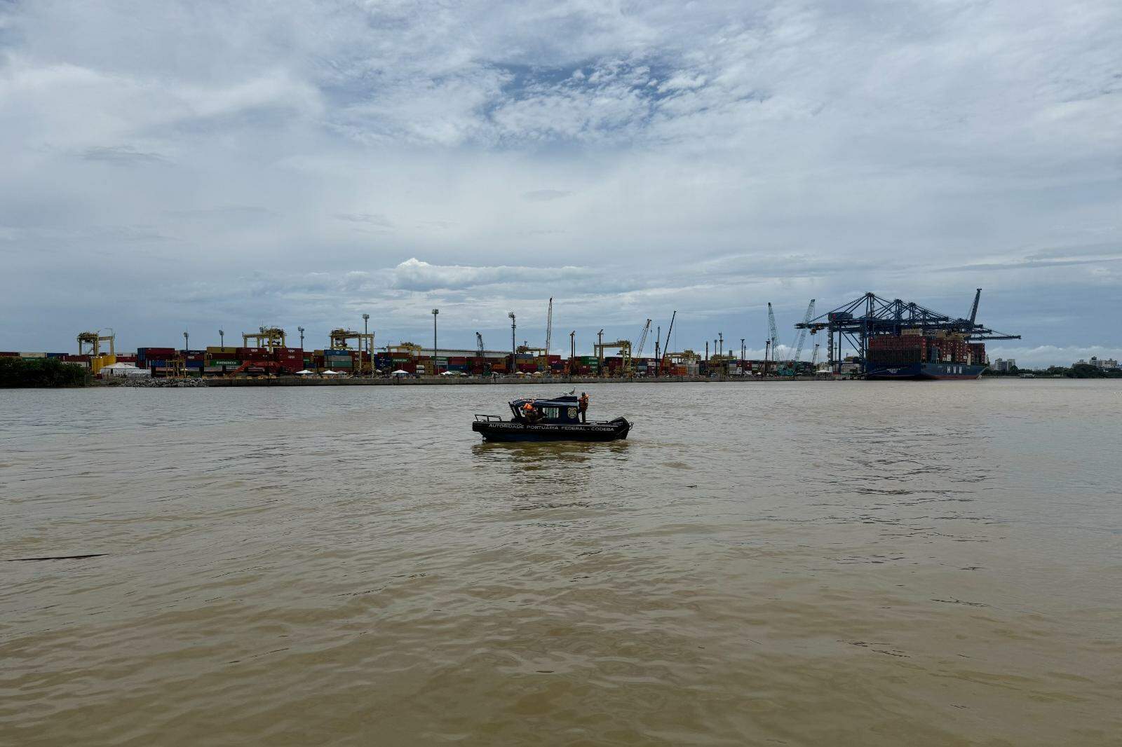 Centronave tem alertado as autoridades sobre a situação do canal de Santa Catarina desde novembro do ano passado