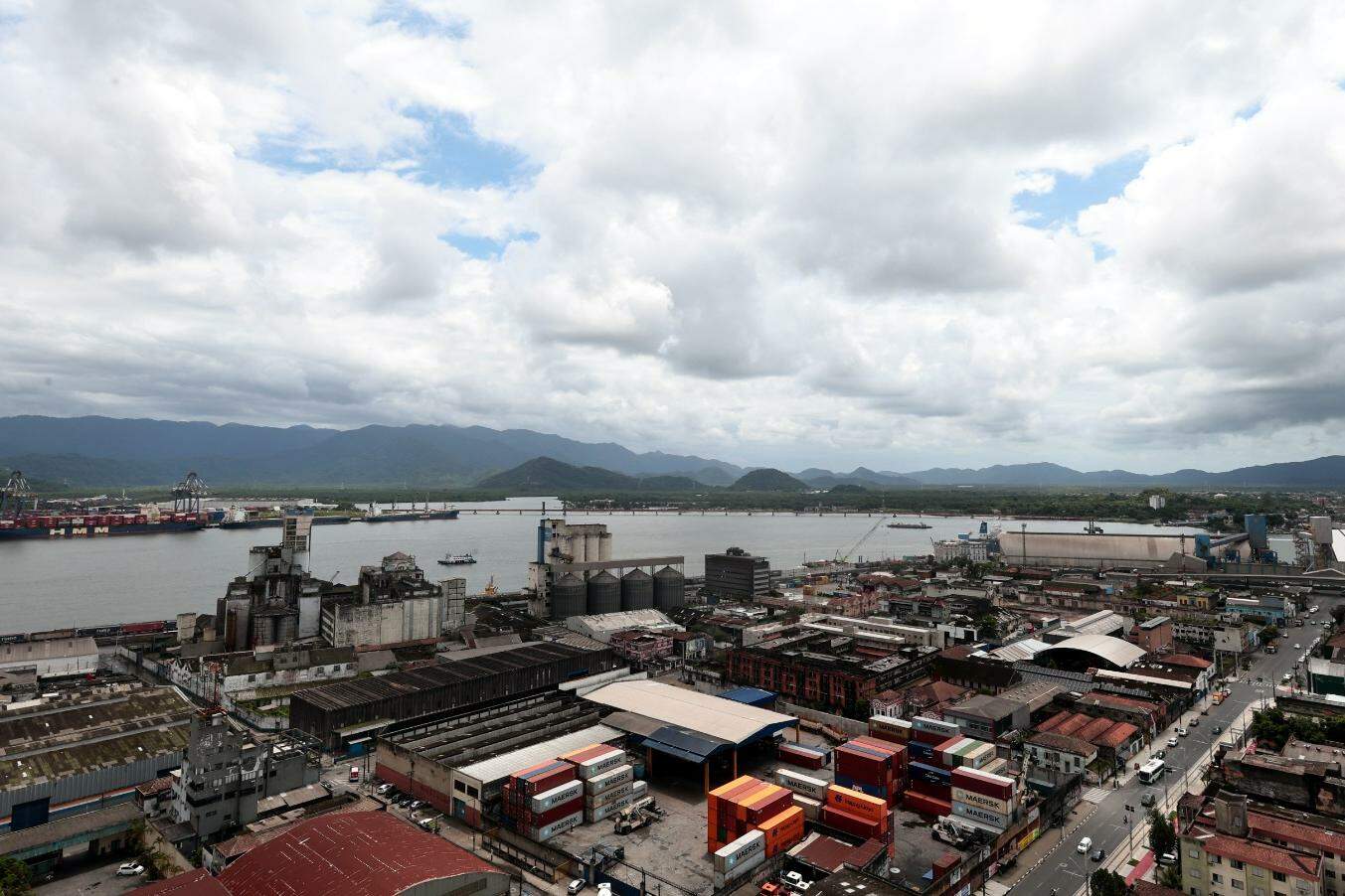 In February, Porto de Santos incorporated an additional 5.2 square kilometers of land