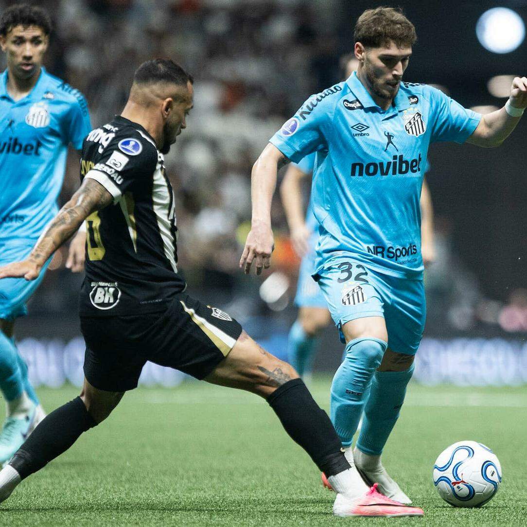 Rollheiser foi um dos destaques do Santos, apesar da eliminação na Copa Sul-Americana