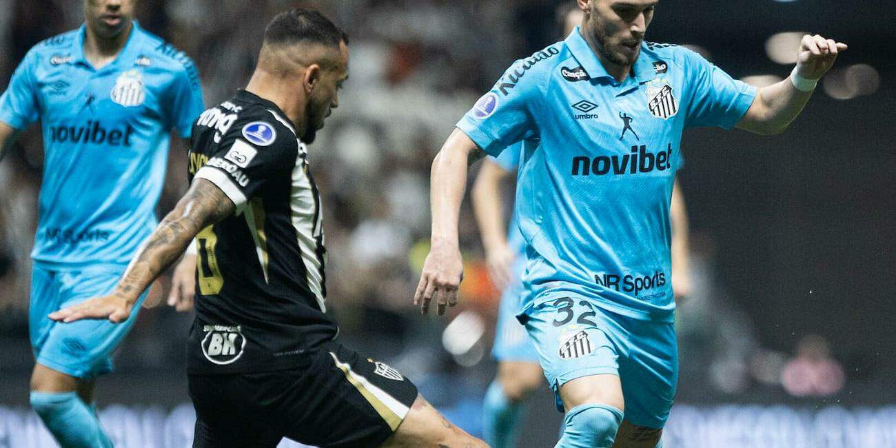 Rollheiser foi um dos destaques do Santos, apesar da eliminação na Copa Sul-Americana