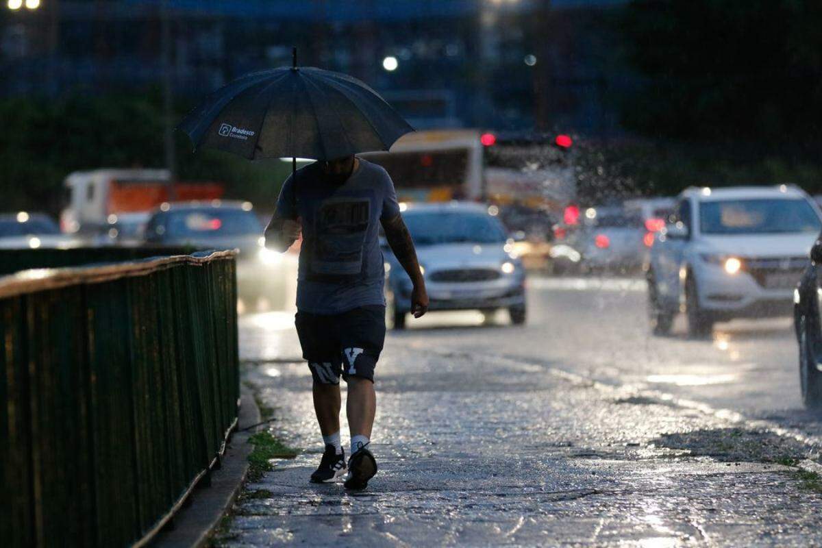 Inmet prevê final de semana de chuvas nas regiões Sul e Sudeste