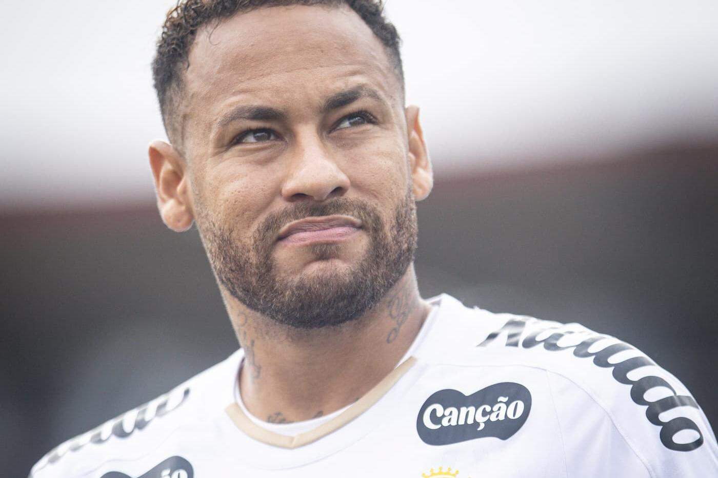 Neymar virou alvo da torcida atleticana e do time mineiro após a eliminação do Santos