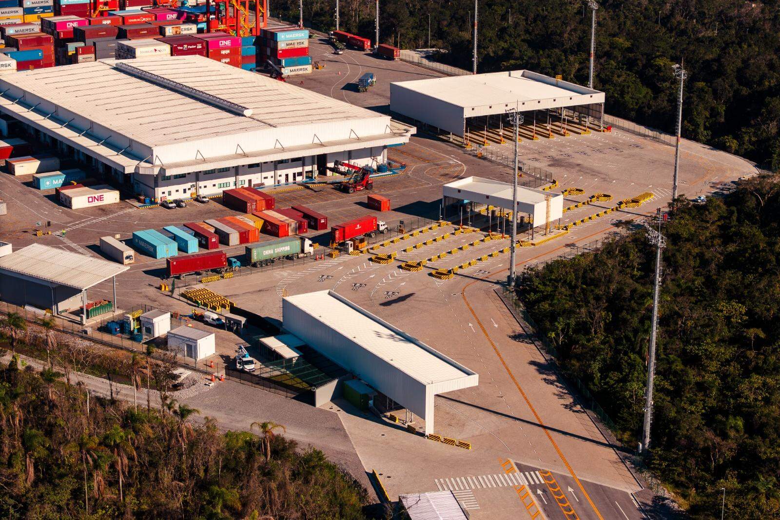 Separação dos fluxos permitiu reorganizar a circulação no acesso ao porto