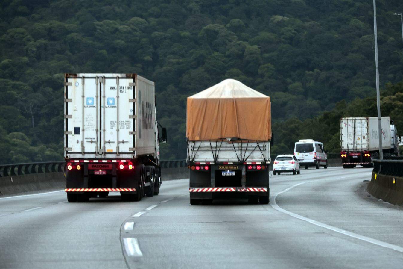 A pesquisa destacou a grande  concentração no modal rodoviário no País: 80% da carga movimentada pelos operadores logísticos usam apenas os caminhões para transporte