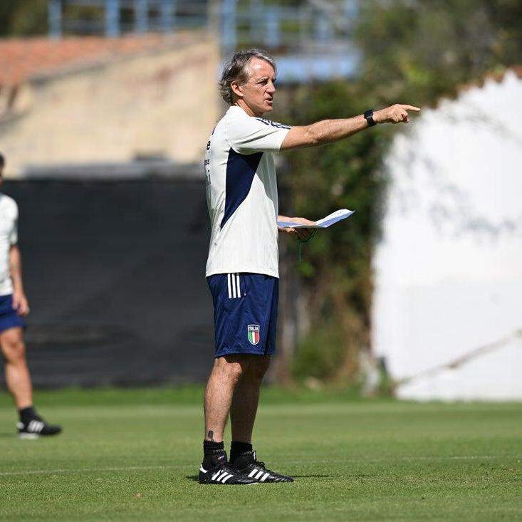 Roberto Mancini anuncia primeira convocação em retorno à seleção italiana e chama 34 jogadores