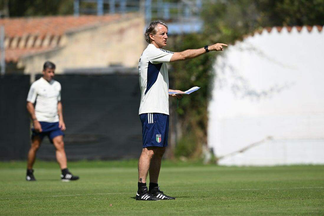 Roberto Mancini anuncia primeira convocação em retorno à seleção italiana e chama 34 jogadores