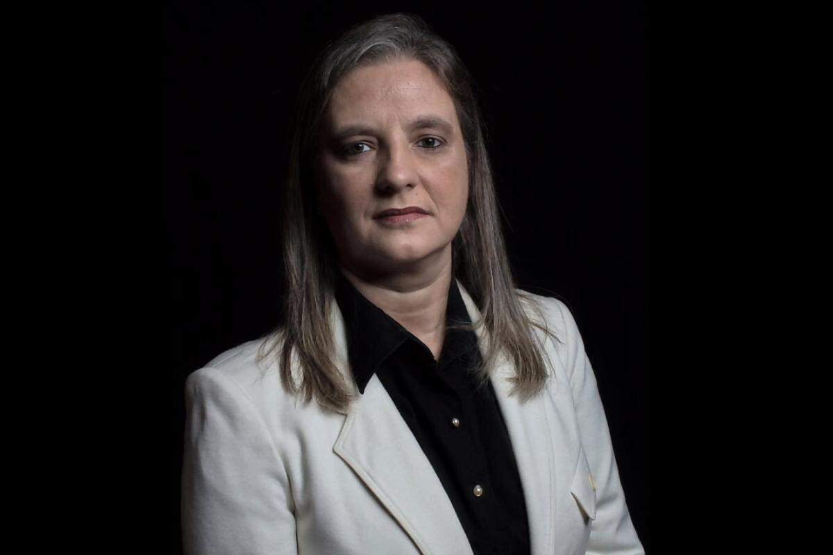 Fabiana menciona projetos de última geração envolvendo Internet das Coisas, integração e conectividade