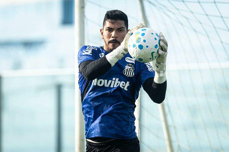 Com Brazão fora, João Paulo pode voltar a jogar pelo Santos após o retorno ao Alvinegro, em julho