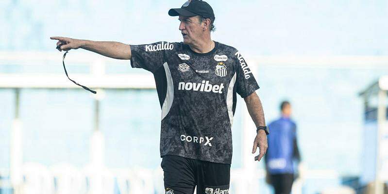 O técnico Cuca aponta o único caminho para o Santos: somar o máximo de pontos no Brasileirão