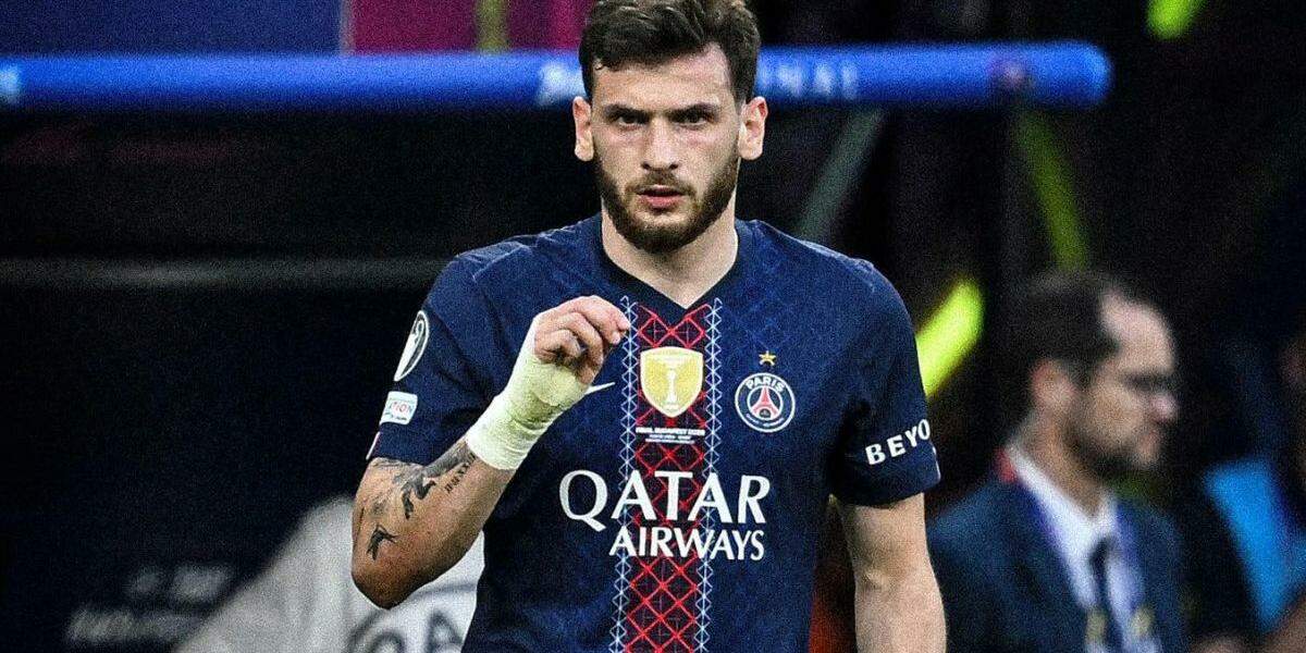 Para Dembelé, o georgiano Kvaratskhelia (foto) é o melhor jogador do mundo