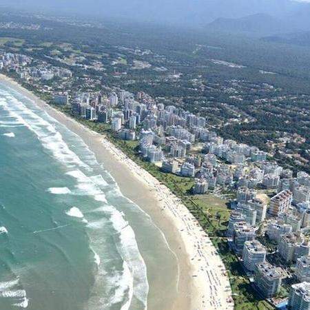 As mansões na Riviera de São Lourenço costumam custar entre R$ 15 milhões e R$ 30 milhões, mas os imóveis podem chegar a R$ 60 milhões