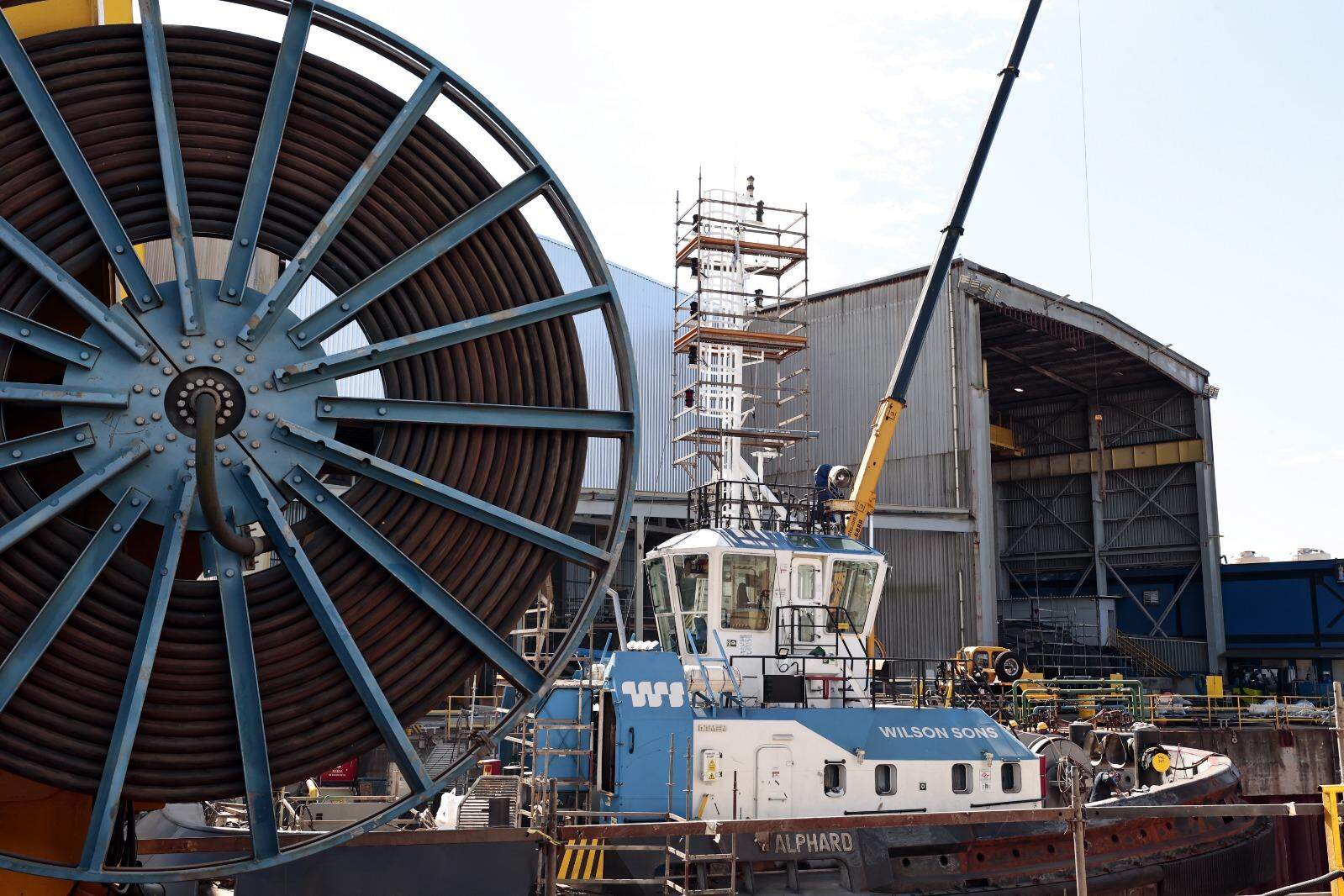 Wilson Sons builds and maintains tugboats on the Left Bank of the Port of Santos, in Guarujá