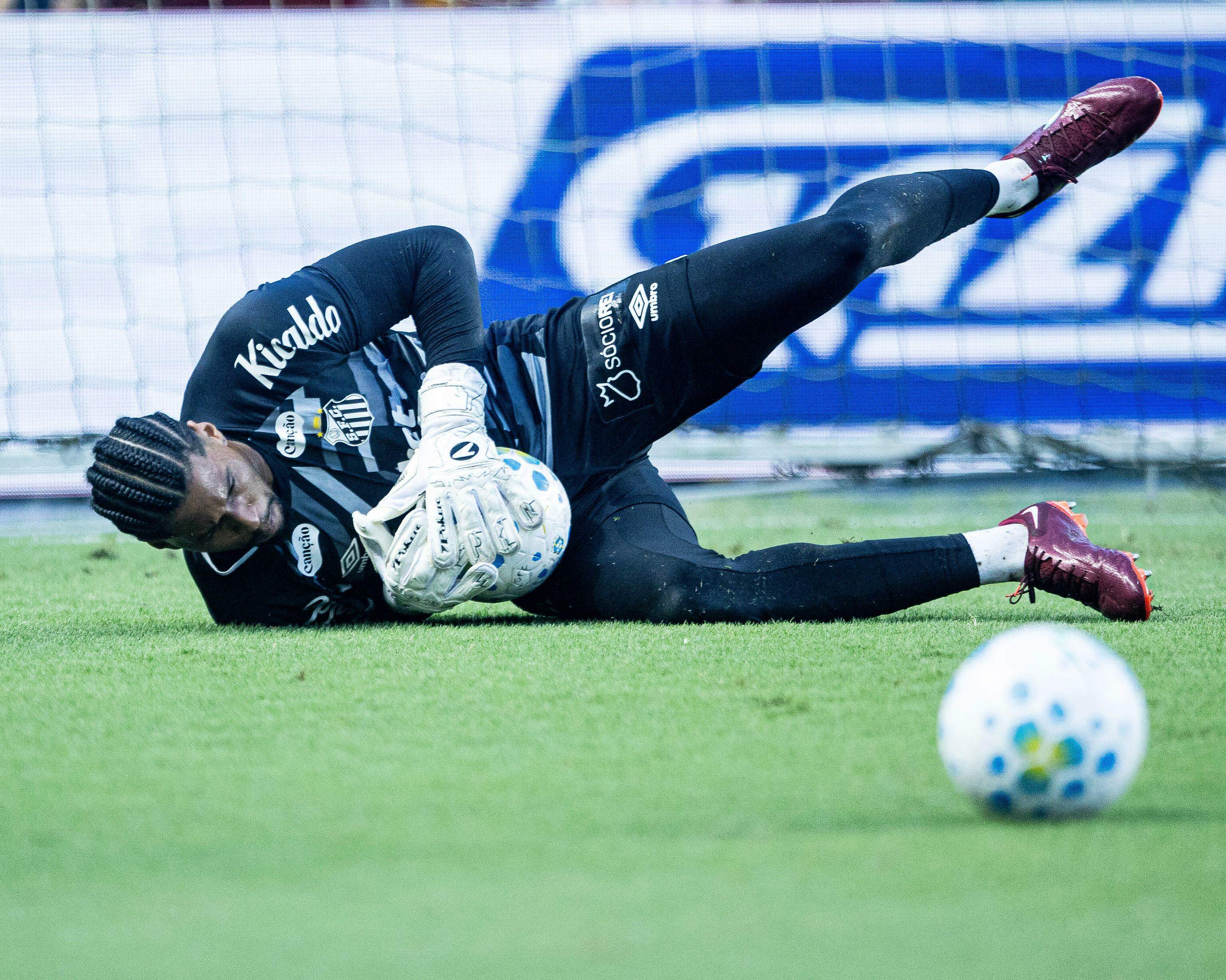 Diógenes fez boas defesas contra o Remo, mas errou na jogada que resultou no gol do adversário