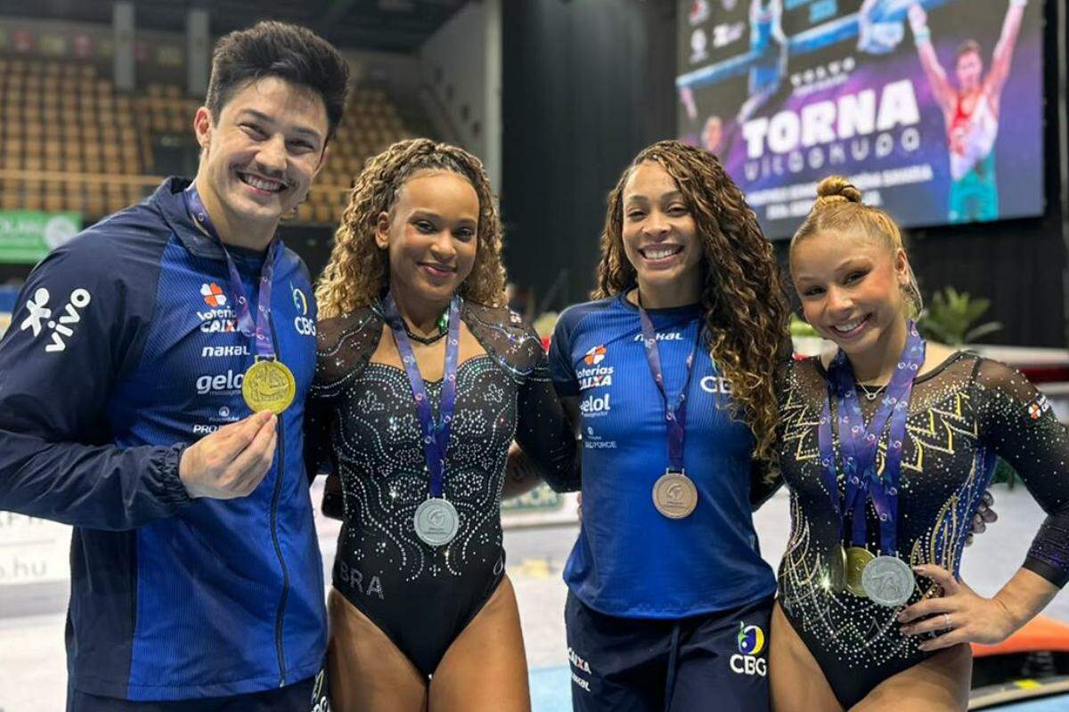Rebeca Andrade, prata, e Flávia Saraiva, com ouro, fizeram uma dobradinha verde e amarela na trave