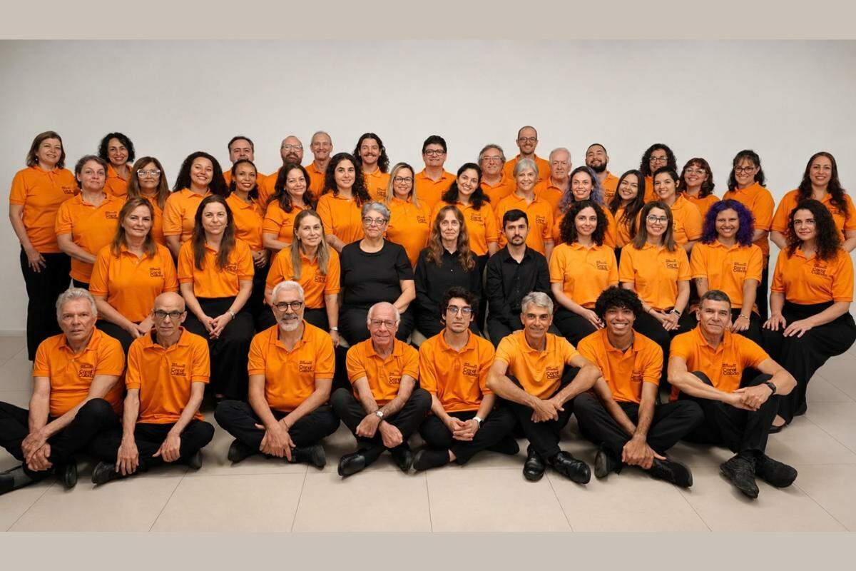Concerto gratuito reúne 44 vozes e mescla música erudita e popular, além de elementos de matriz étnica