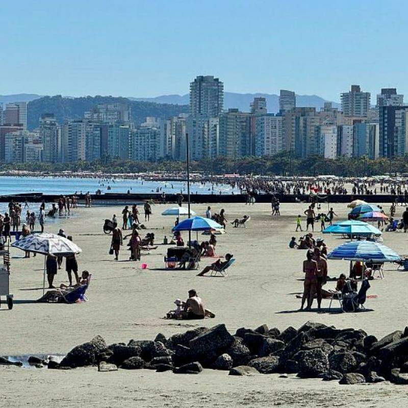Expectativa é de excesso de calor na Baixada Santista e no resto do litoral de São Paulo entre novembro e dezembro, segundo o Climatempo