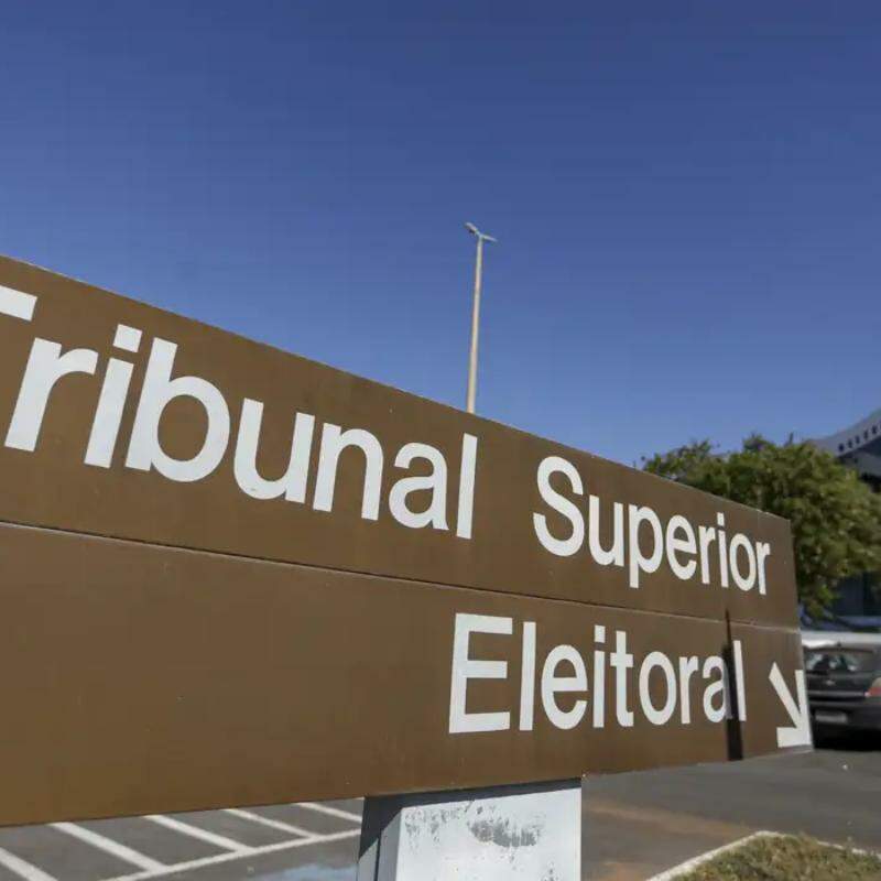 o ChatVote pode ser acessado por meio de um ícone localizado no canto inferior direito do portal do TSE ou pelo aplicativo e-Título