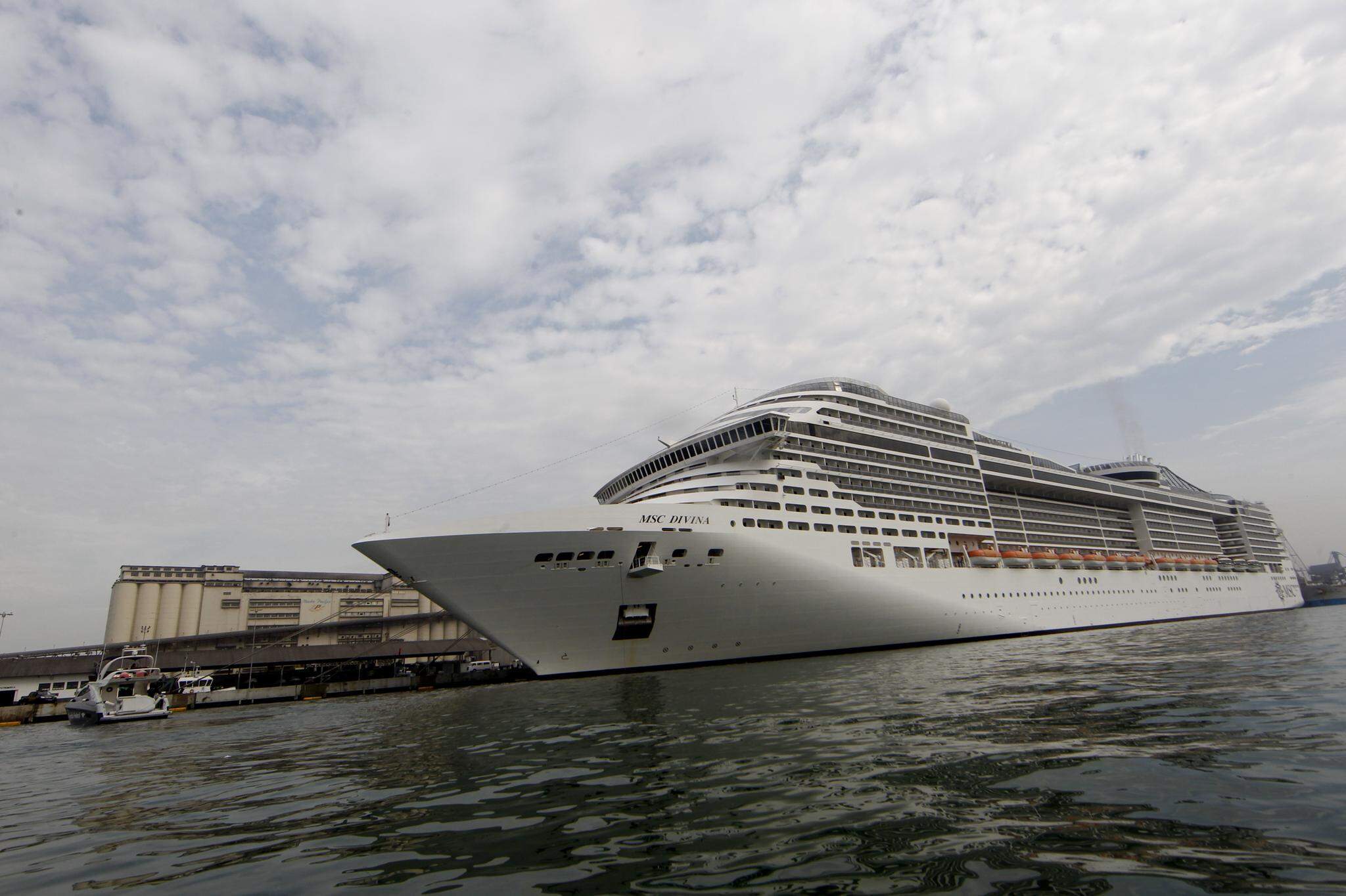 MSC Divina has already called at the Port of Santos, in 2014, but has never operated regular cruises in Brazil