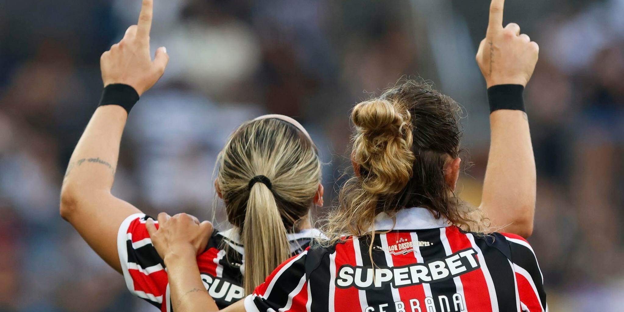 Corinthians sai na frente, mas São Paulo busca virada na primeira final do Brasileiro feminino