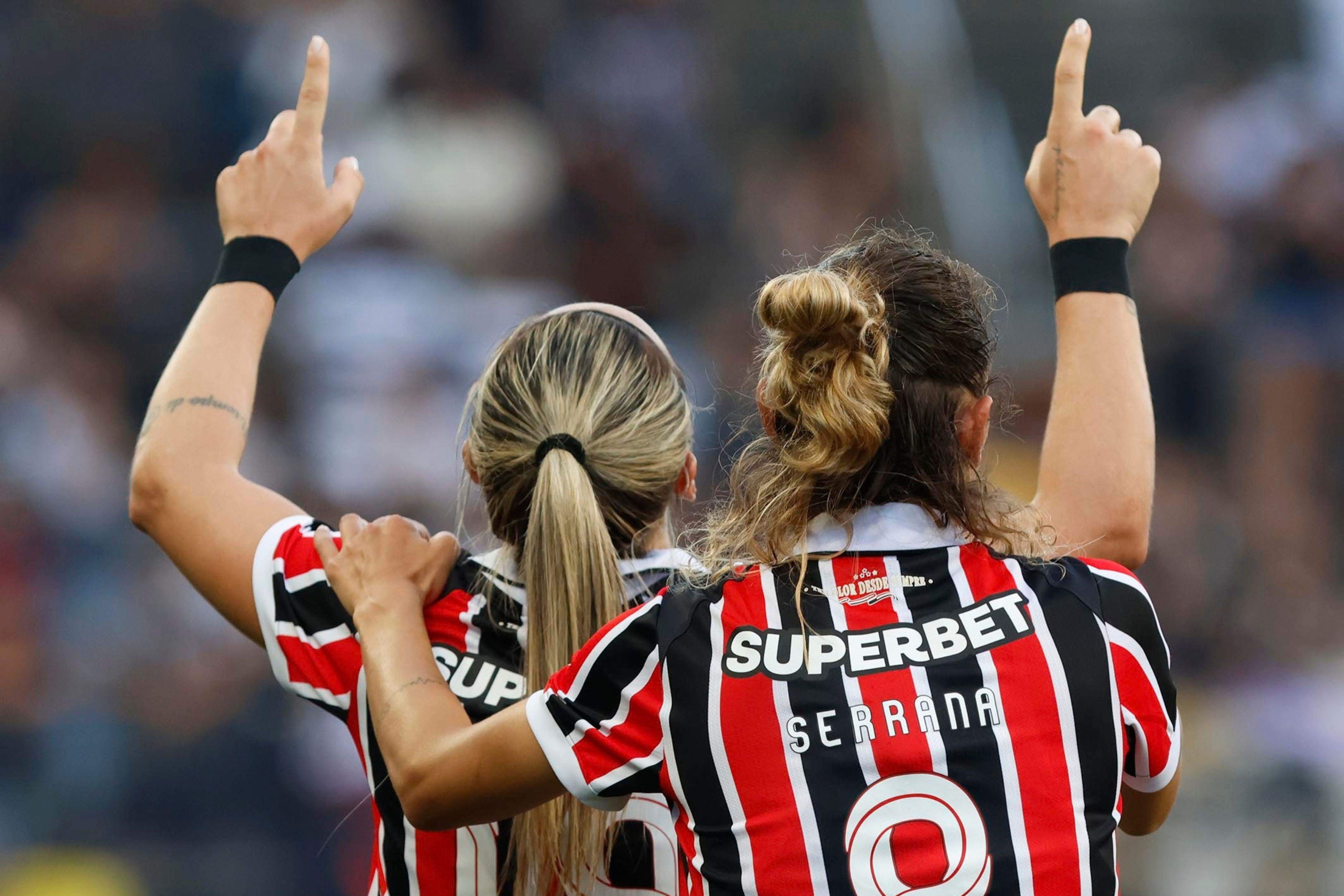 Corinthians sai na frente, mas São Paulo busca virada na primeira final do Brasileiro feminino
