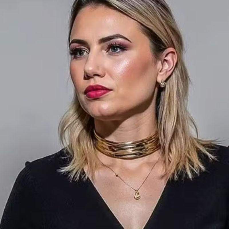 Juliana Maria Teixeira, de 43 anos, morreu após um acidente automobilístico ocorrido em uma estrada entre os municípios de Ribeira e Itaóca, no Vale do Ribeira