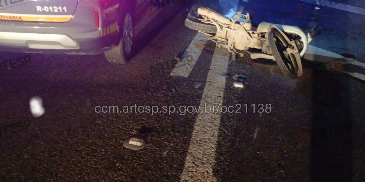 Após o impacto, o motorista do caminhão não parou e fugiu do local