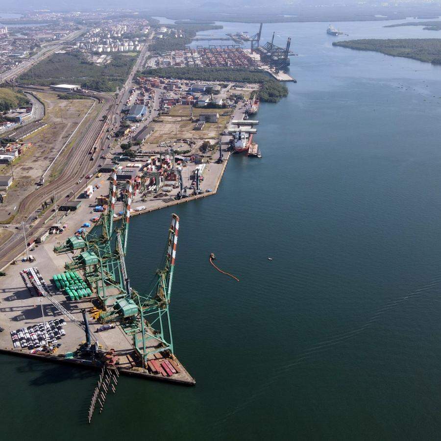 In addition to the internal disagreement, the Government is facing pressure from major shipping companies over the area
