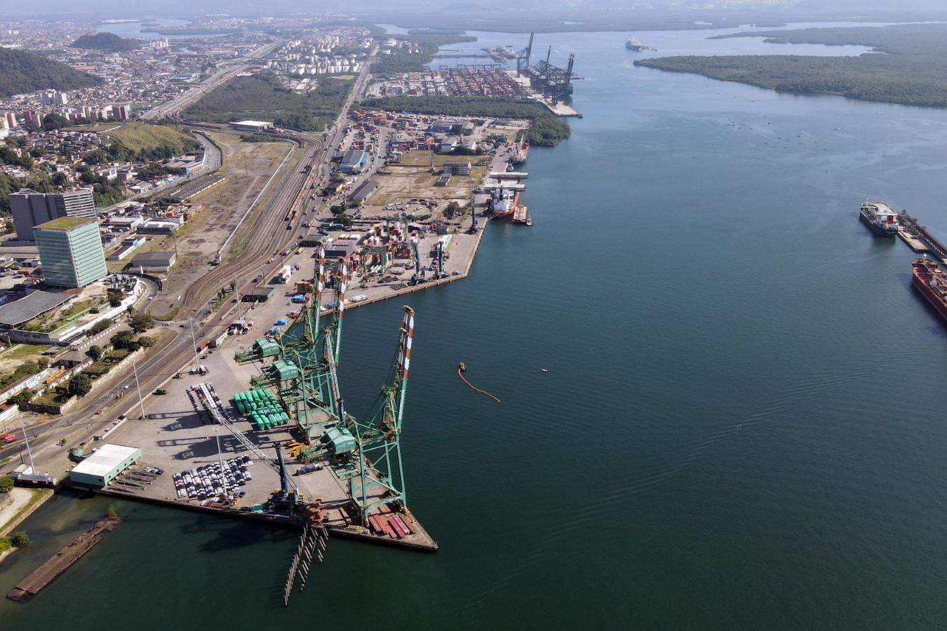 In addition to the internal disagreement, the Government is facing pressure from major shipping companies over the area