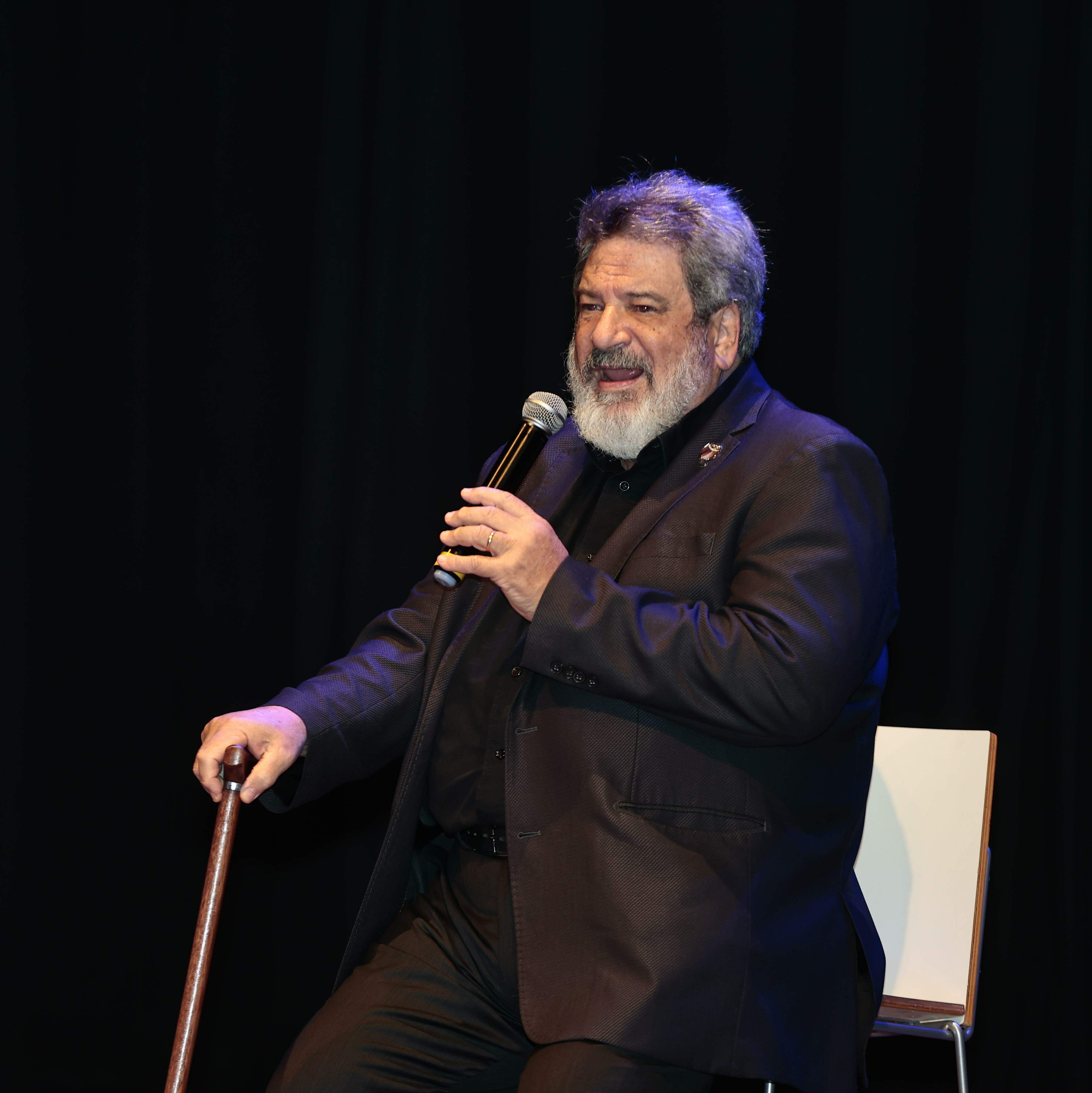 Professor, escritor e filósofo Mario Sérgio Cortella falou por quase uma hora com o público no Guarany