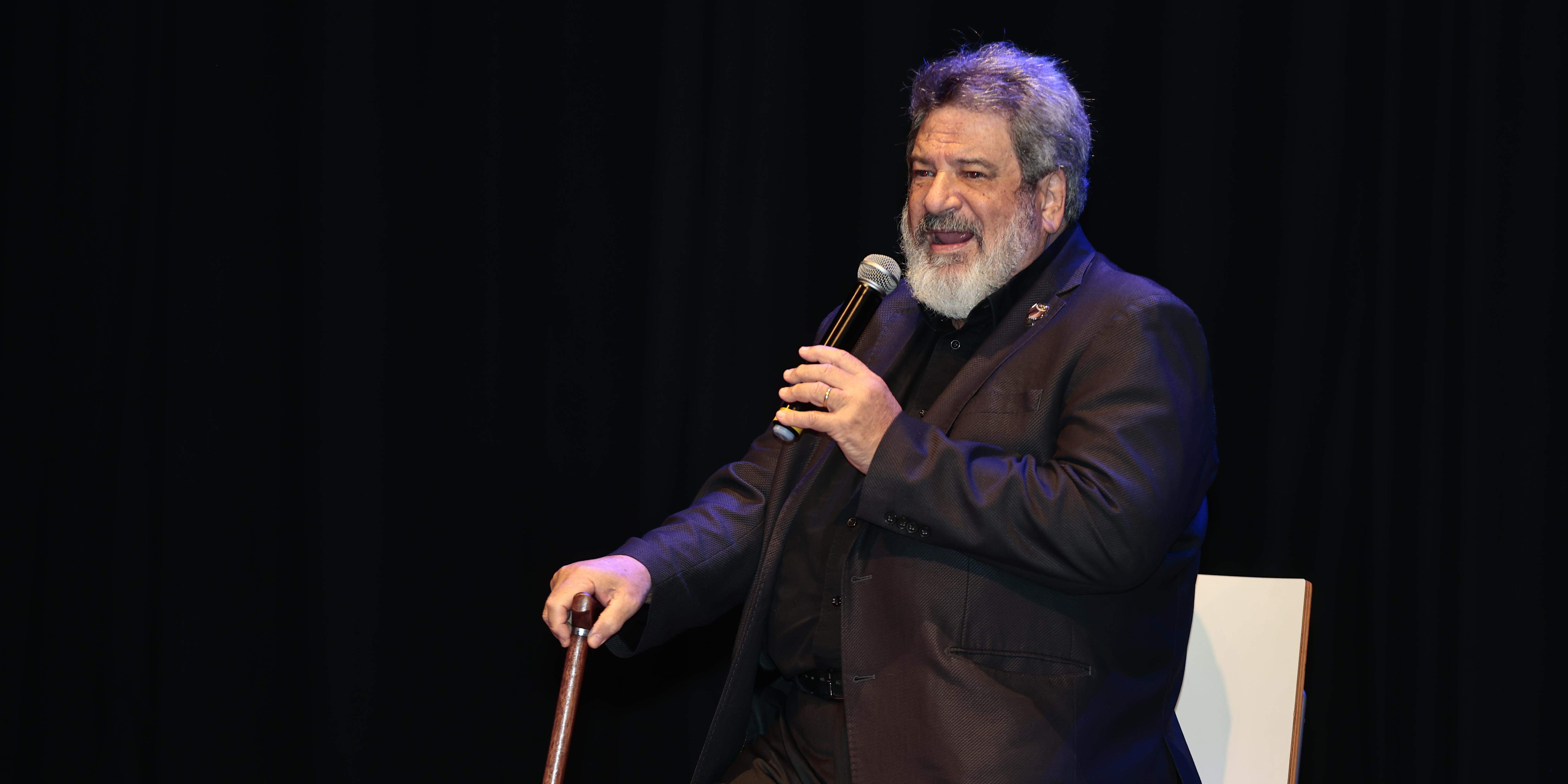 Professor, escritor e filósofo Mario Sérgio Cortella falou por quase uma hora com o público no Guarany