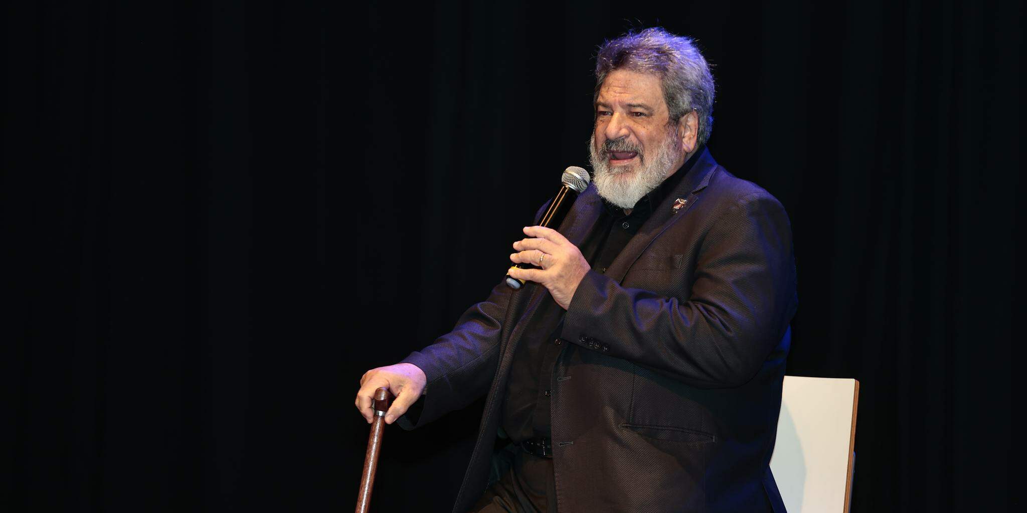 Professor, escritor e filósofo Mario Sérgio Cortella falou por quase uma hora com o público no Guarany