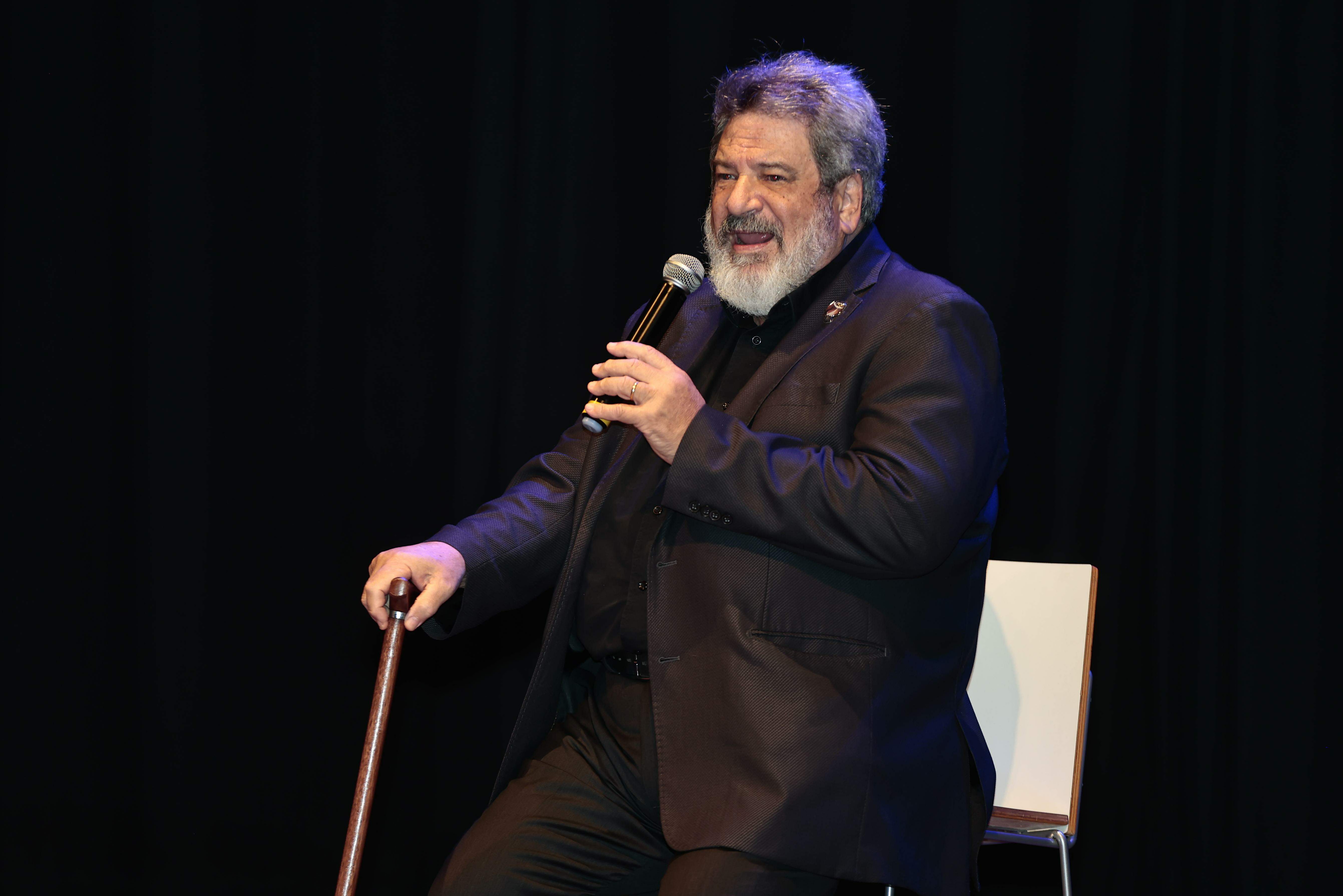 Professor, escritor e filósofo Mario Sérgio Cortella falou por quase uma hora com o público no Guarany