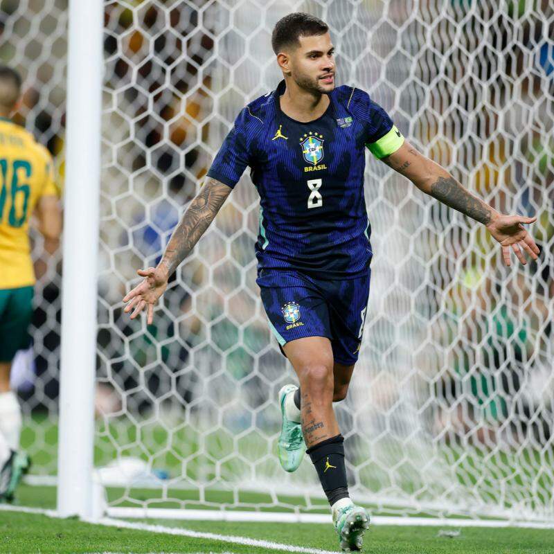 Brasil evolui com novo esquema de Ancelotti e vence a Austrália em jogo de seis gols