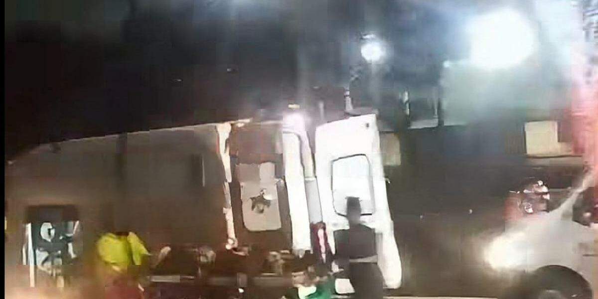 A ocorrência mobilizou viaturas de resgate da Concessionária Ecovias Imigrantes e do Policiamento Rodoviário para o atendimento dos motoristas