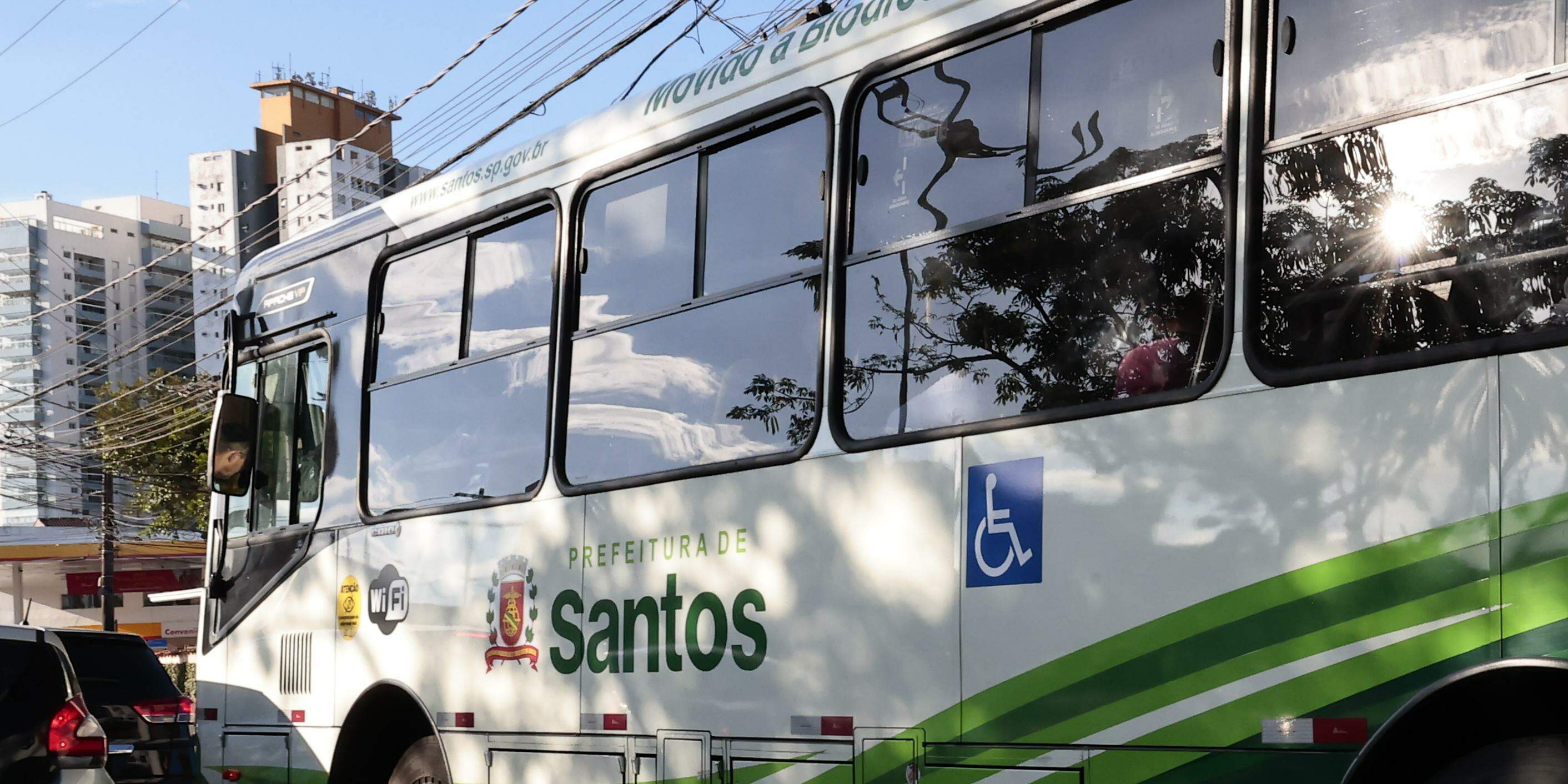 Em Santos, viagens nos ônibus municipais e nas barcas para Ilha Diana não serão cobradas das 6h às 19h