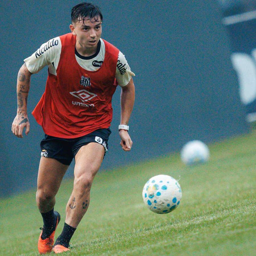 Recuperado de lesão muscular na coxa esquerda, Barreal está à disposição para o clássico contra o São Paulo