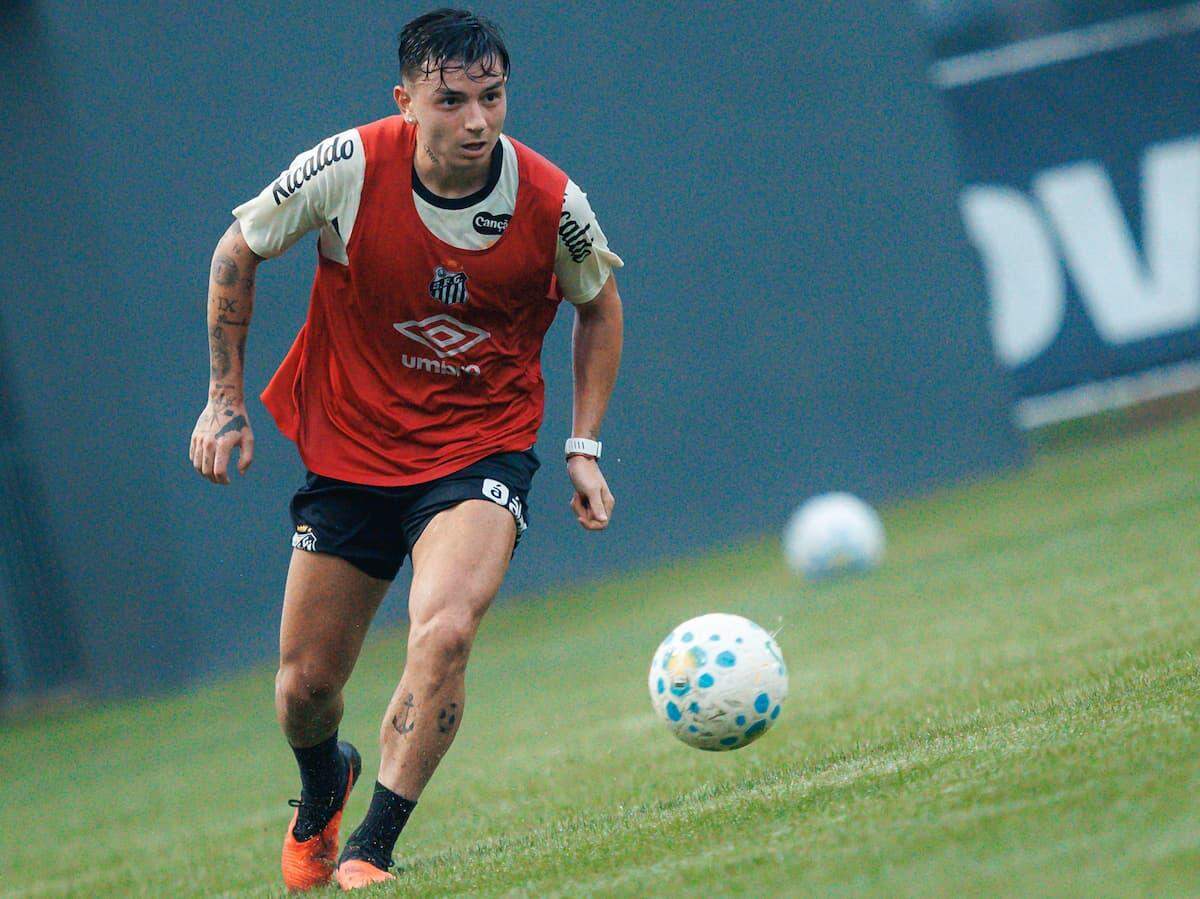 Recuperado de lesão muscular na coxa esquerda, Barreal está à disposição para o clássico contra o São Paulo