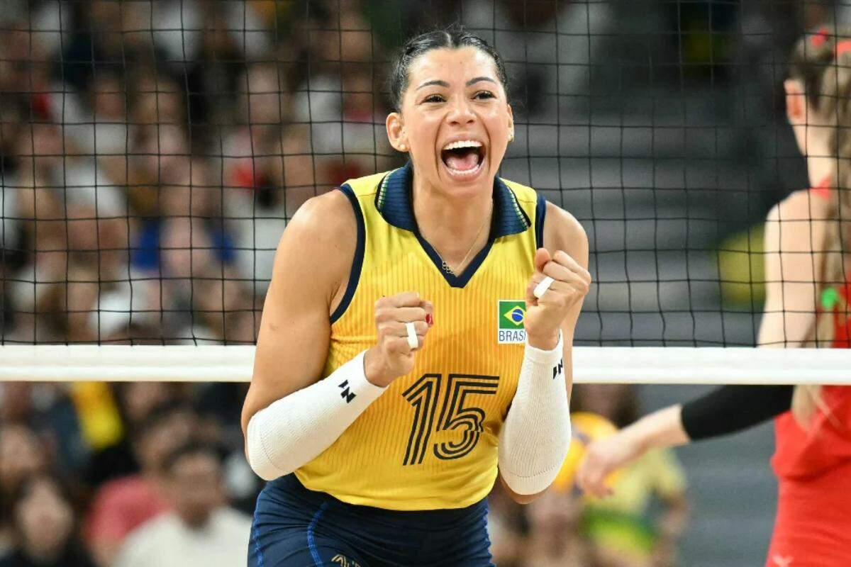 Carolana, medalhista olímpica de vôlei, conta luta contra câncer: 'Momentos super desafiadores'